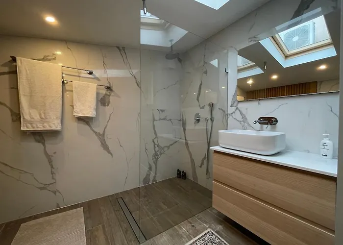 Boutique With Mountain View