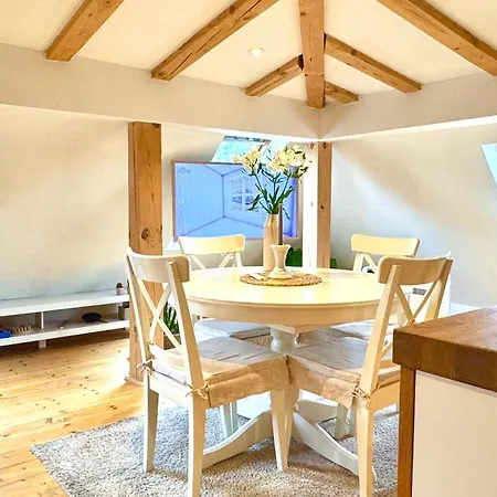 Apartment Boutique With Mountain View