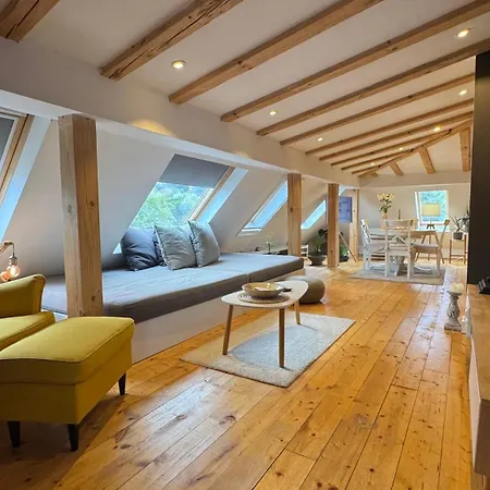 Boutique With Mountain View Apartment *