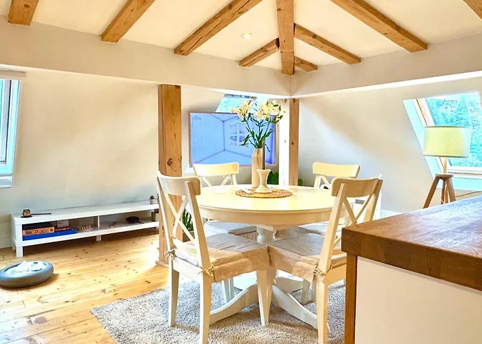 アパート Boutique With Mountain View