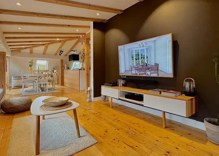 アパート Boutique With Mountain View